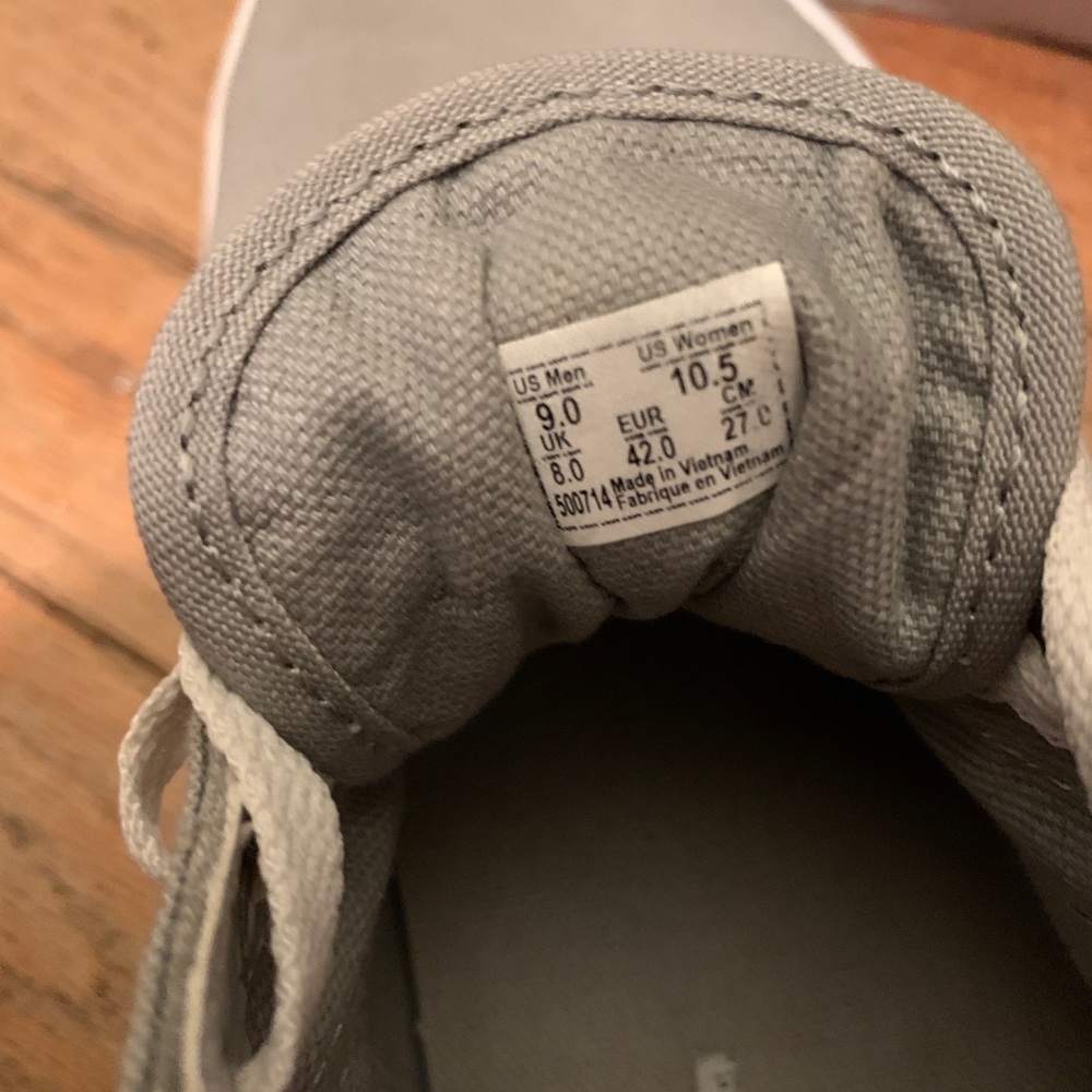 Vans - Picture 5 of 5
